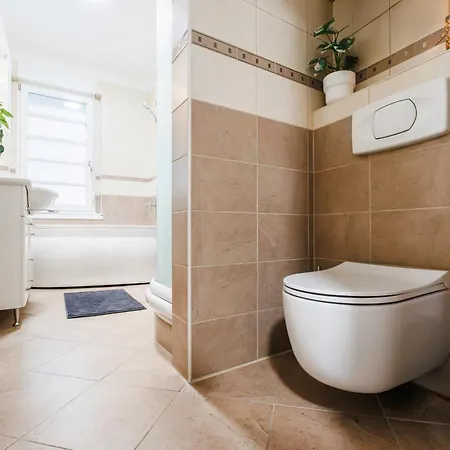 Chill Flow 110m2 With Balcony Old Town Renovated